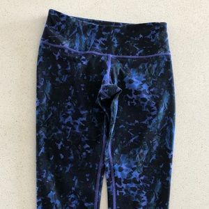 Lululemon 3/4 tights Size 4
